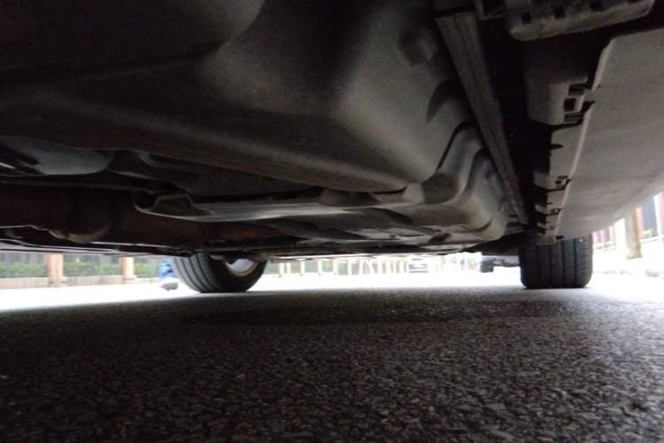 Used Mercedes-Benz M-Class 2014 ML 400 4MATIC Luxury Model Chassis Front Left