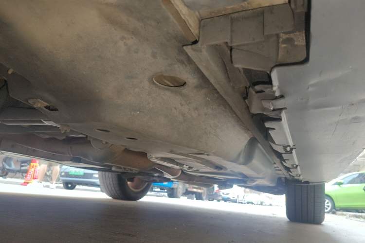 Used Mercedes-Benz M-Class 2014 ML 320 4MATIC Chassis Front Left