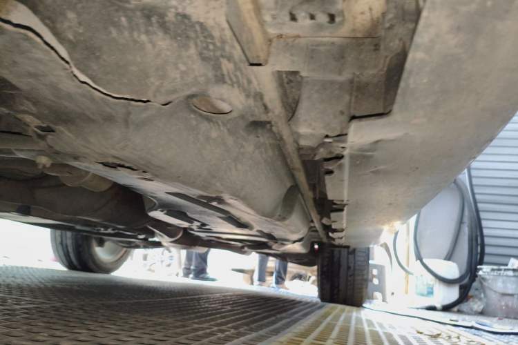 Used Mercedes-Benz M-Class 2014 ML 320 4MATIC Chassis Front Left