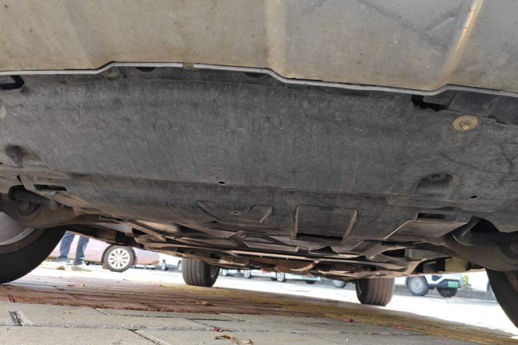 Used Mercedes-Benz M-Class 2014 ML 400 4MATIC Dynamic Model Chassis Front