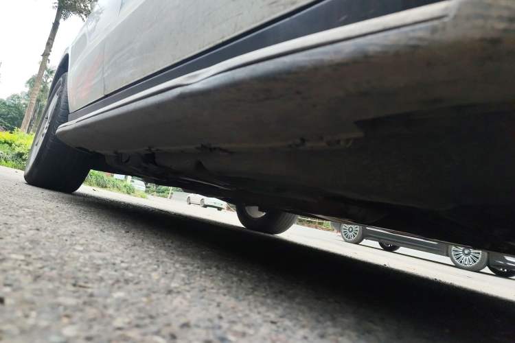 Used Mercedes-Benz M-Class 2014 ML 400 4MATIC Dynamic Model Chassis Front Right