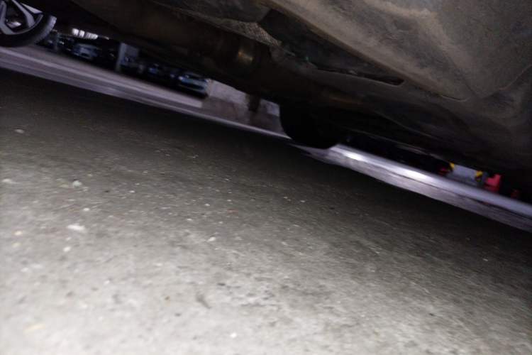 Used Mercedes-Benz M-Class 2014 ML 320 4MATIC Chassis Front Right