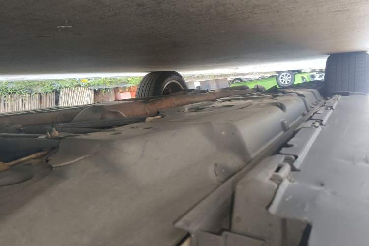 Used Mercedes-Benz M-Class 2014 ML 320 4MATIC Chassis Front Right