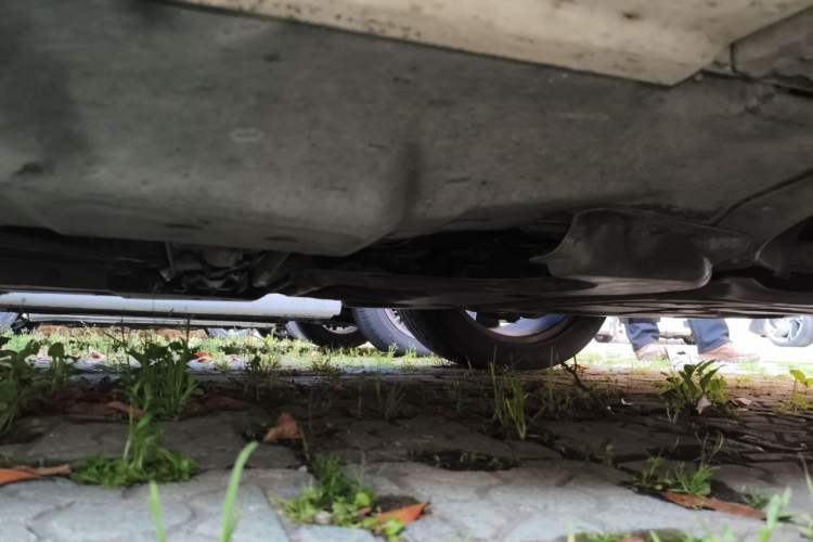 Used Mercedes-Benz M-Class 2014 ML 400 4MATIC Dynamic Model Chassis Front Right
