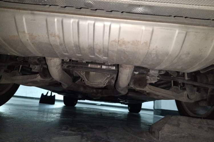 Used Mercedes-Benz M-Class 2014 ML 320 4MATIC Chassis Front