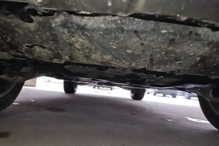 Used Mercedes-Benz M-Class 2014 ML 400 4MATIC Dynamic Model Chassis Front