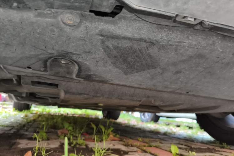 Used Mercedes-Benz M-Class 2014 ML 400 4MATIC Dynamic Model Chassis Front