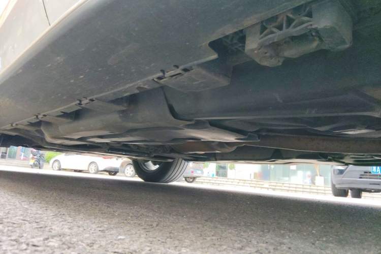 Used Mercedes-Benz M-Class 2014 ML 400 4MATIC Luxury Model Chassis Rear Left