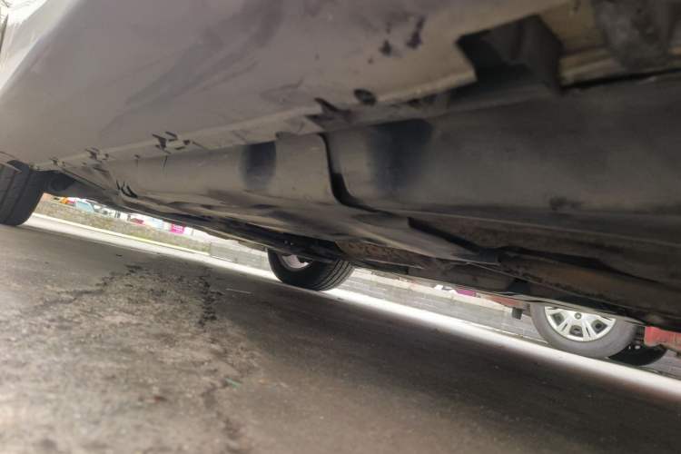 Used Mercedes-Benz M-Class 2014 ML 400 4MATIC Dynamic Model Chassis Rear Left