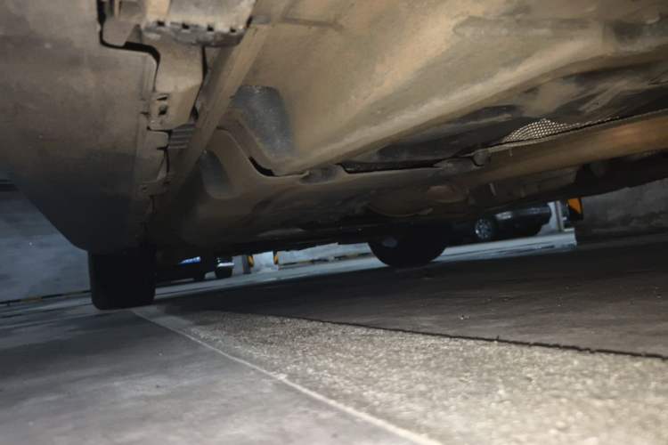 Used Mercedes-Benz M-Class  Chassis Rear Left