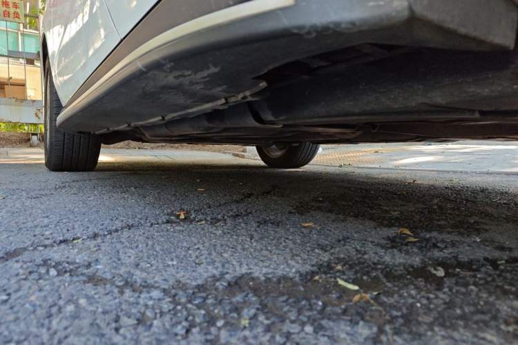 Used Mercedes-Benz M-Class 2014 ML 320 4MATIC Chassis Rear Left