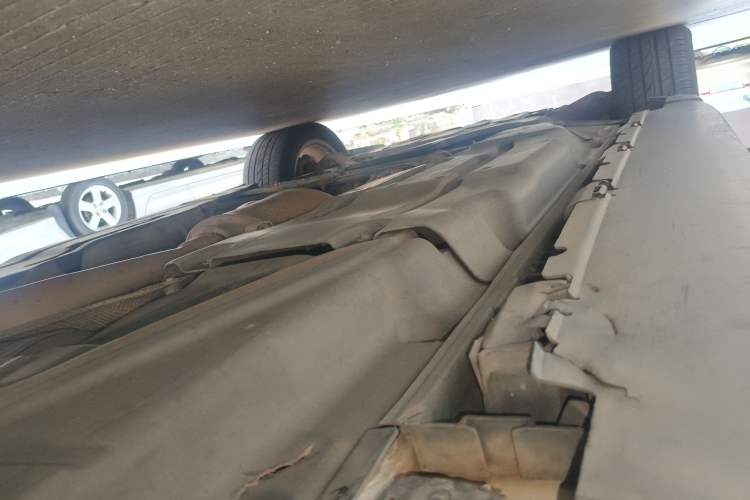Used Mercedes-Benz M-Class 2014 ML 320 4MATIC Chassis Rear Left