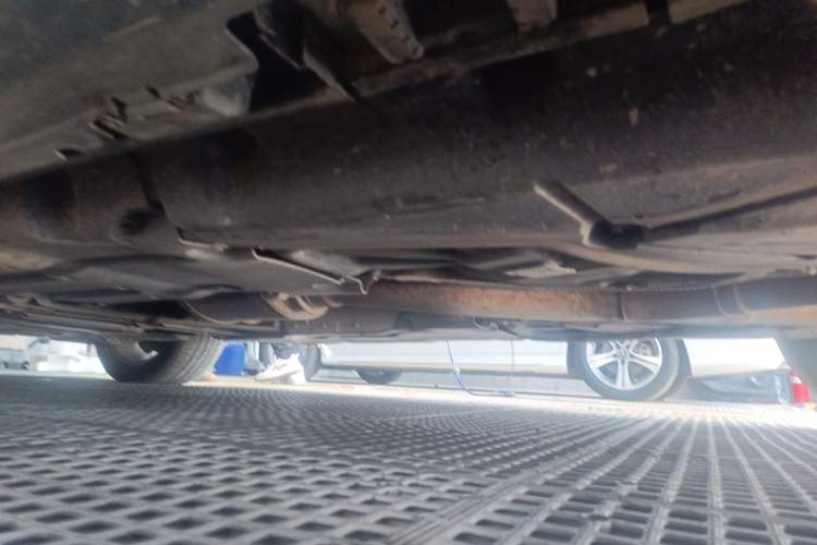 Used Mercedes-Benz M-Class 2014 ML 320 4MATIC Chassis Rear Left