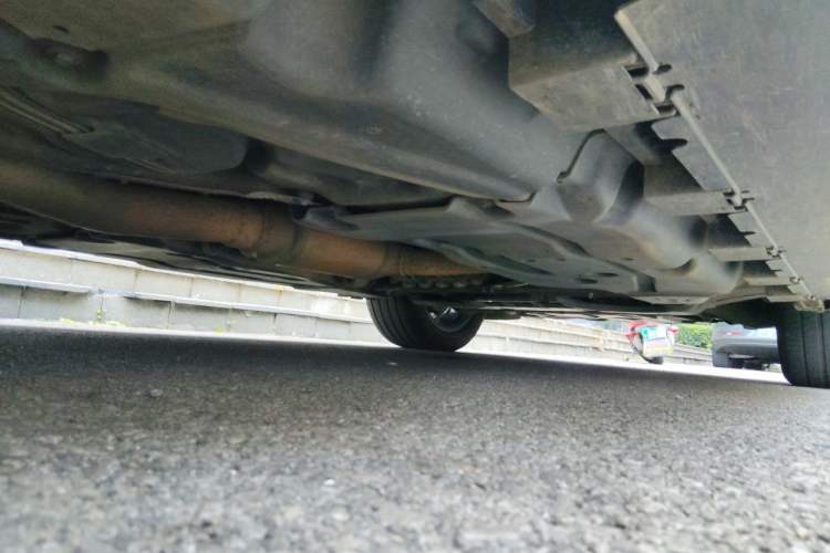 Used Mercedes-Benz M-Class 2014 ML 400 4MATIC Luxury Model Chassis Rear Right