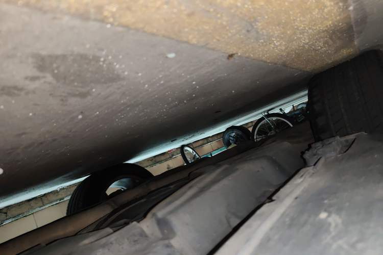 Used Mercedes-Benz M-Class 2014 ML 400 4MATIC Luxury Model Chassis Rear Right