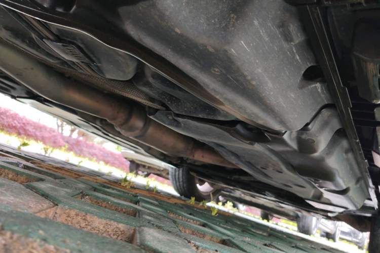 Used Mercedes-Benz M-Class 2014 ML 320 4MATIC Chassis Rear Right