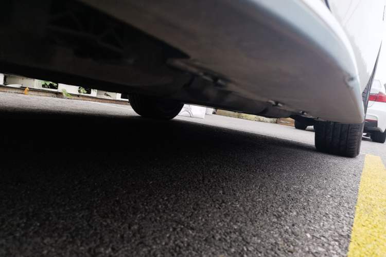 Used Mercedes-Benz M-Class  Chassis Rear Right