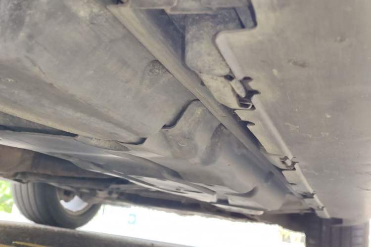 Used Mercedes-Benz M-Class 2014 ML 400 4MATIC Dynamic Model Chassis Rear Right