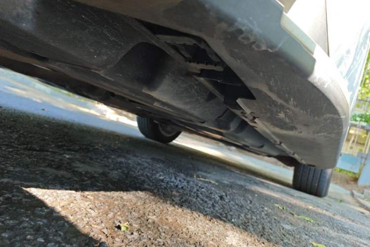 Used Mercedes-Benz M-Class 2014 ML 320 4MATIC Chassis Rear Right