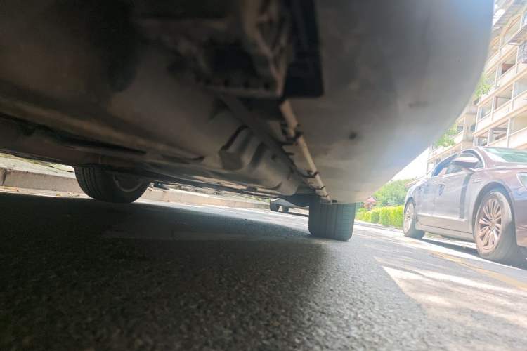 Used Mercedes-Benz M-Class 2014 ML 400 4MATIC Luxury Model Chassis Rear Right