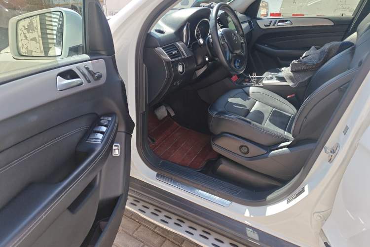 Used Mercedes-Benz M-Class 2014 ML 320 4MATIC Driver Seat