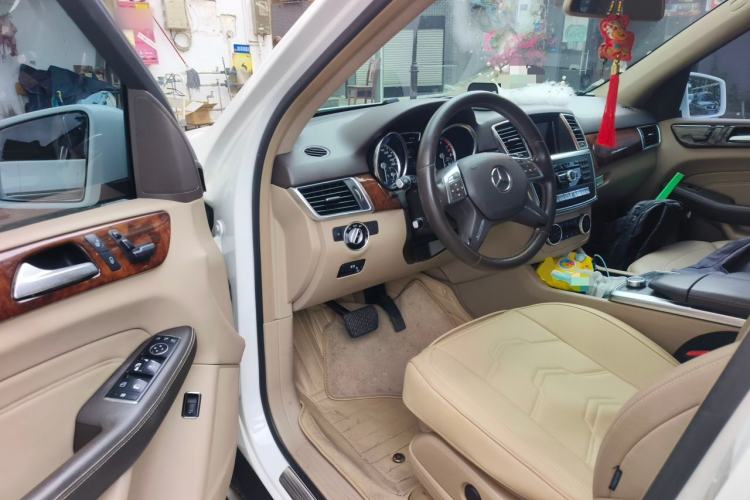 Used Mercedes-Benz M-Class 2014 ML 400 4MATIC Dynamic Model Driver Seat