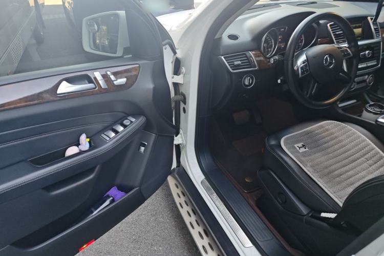 Used Mercedes-Benz M-Class 2014 ML 400 4MATIC Dynamic Model Driver Seat