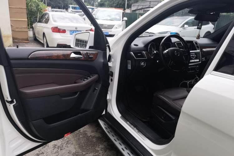 Used Mercedes-Benz M-Class  Driver Seat