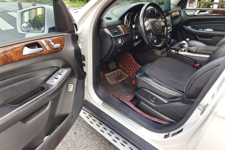 Used Mercedes-Benz M-Class 2014 ML 400 4MATIC Dynamic Model Driver Seat