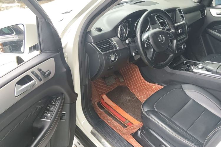 Used Mercedes-Benz M-Class 2014 ML 320 4MATIC Driver Seat