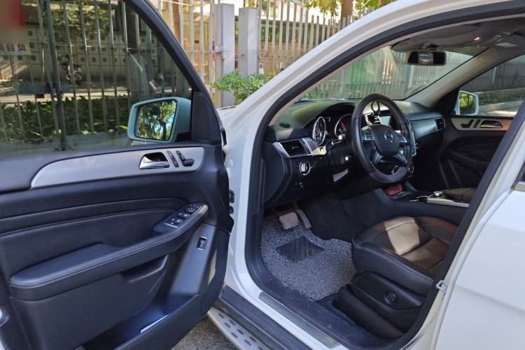 Used Mercedes-Benz M-Class 2014 ML 320 4MATIC Driver Seat