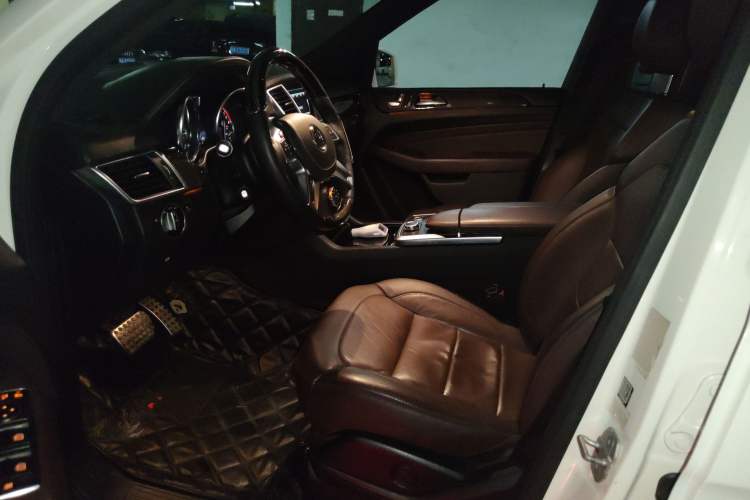 Used Mercedes-Benz M-Class 2014 ML 400 4MATIC Luxury Model Driver Seat