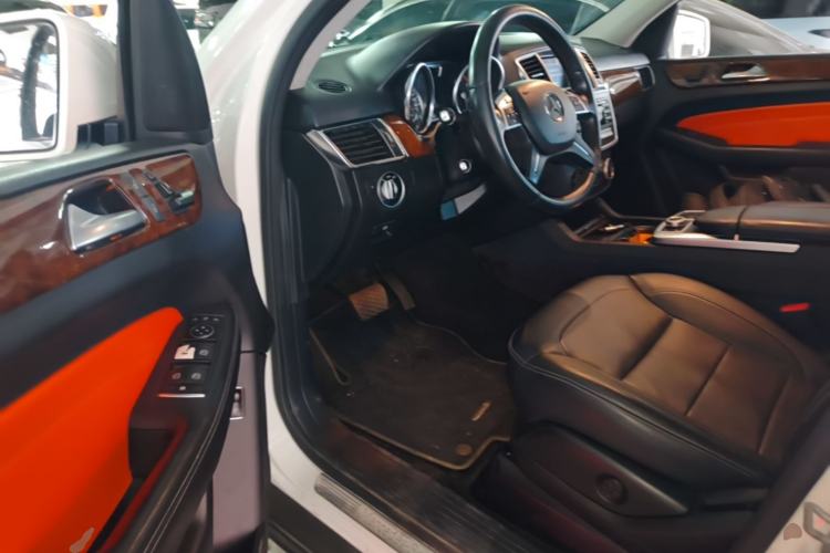 Used Mercedes-Benz M-Class 2014 ML 400 4MATIC Dynamic Model Driver Seat
