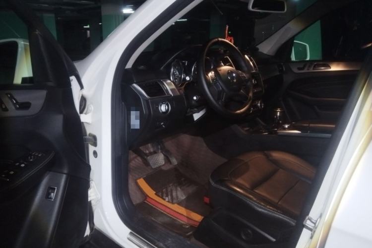Used Mercedes-Benz M-Class 2014 ML 320 4MATIC Driver Seat