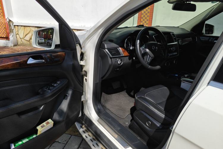Used Mercedes-Benz M-Class 2014 ML 400 4MATIC Dynamic Model Driver Seat