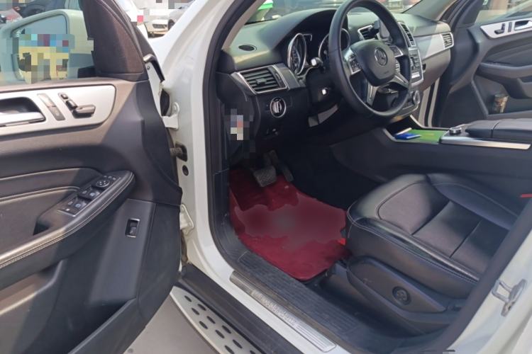 Used Mercedes-Benz M-Class 2014 ML 320 4MATIC Driver Seat