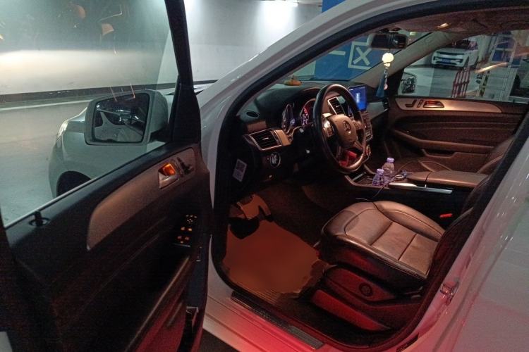Used Mercedes-Benz M-Class 2014 ML 320 4MATIC Driver Seat