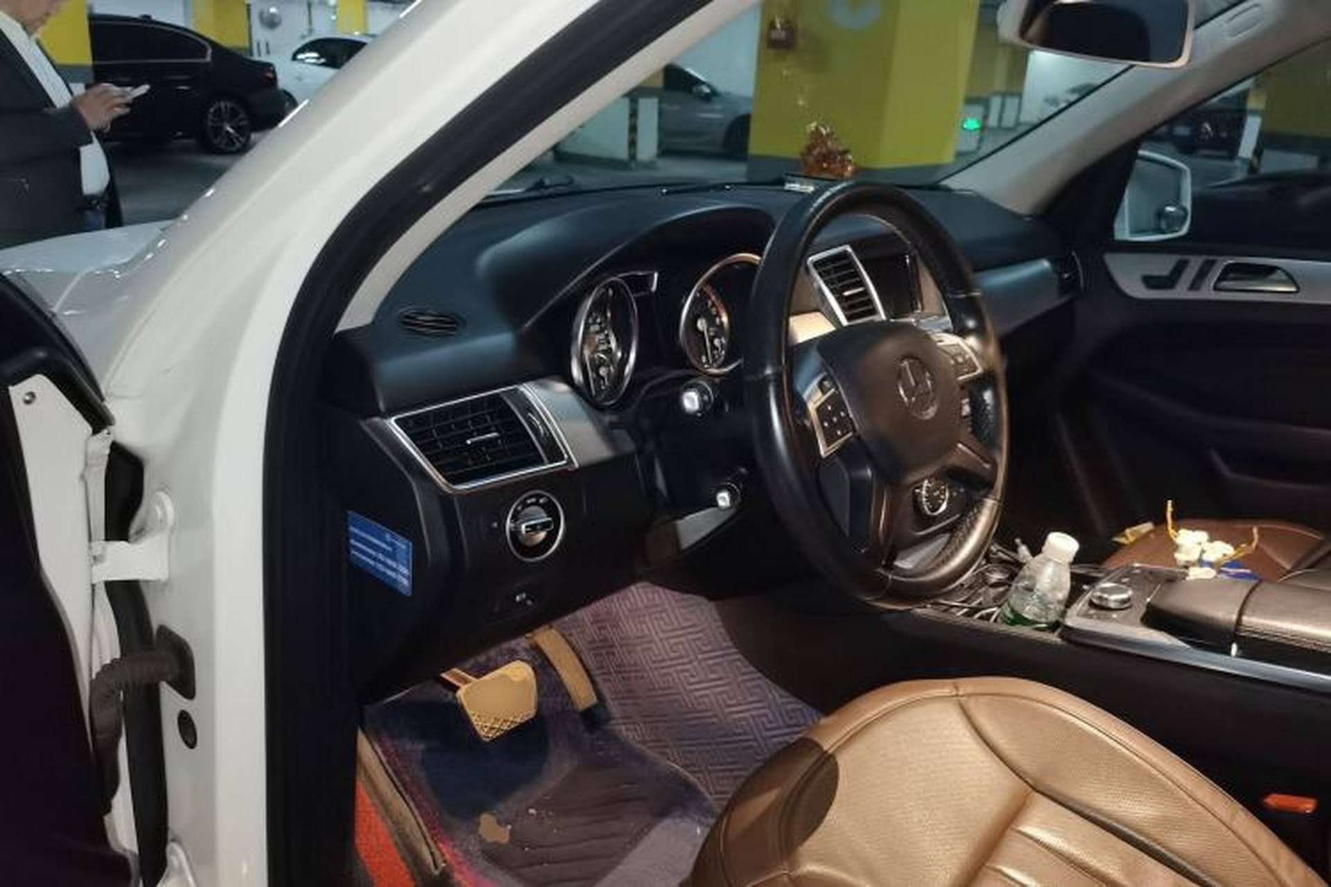 Used Mercedes-Benz M-Class 2014 ML 320 4MATIC Driver Seat