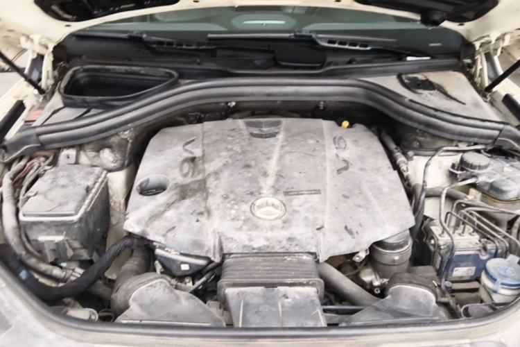 Used Mercedes-Benz M-Class 2014 ML 350 CDI 4MATIC Engine Bay