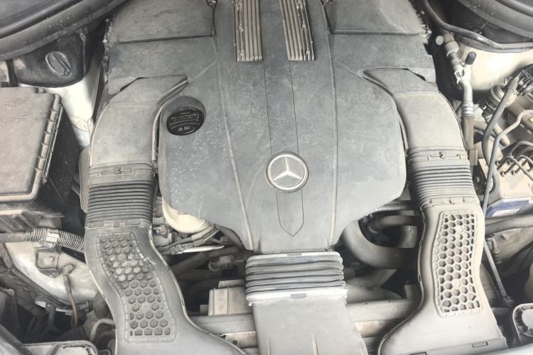 Used Mercedes-Benz M-Class 2014 ML 400 4MATIC Dynamic Model Engine Bay