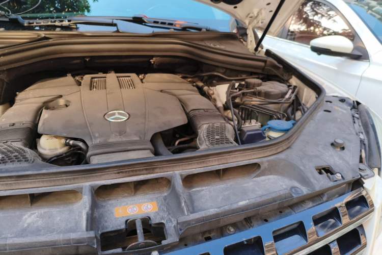 Used Mercedes-Benz M-Class 2014 ML 400 4MATIC Dynamic Model Engine Bay Left