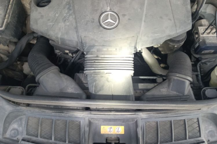 Used Mercedes-Benz M-Class 2014 ML 350 CDI 4MATIC Engine Bay