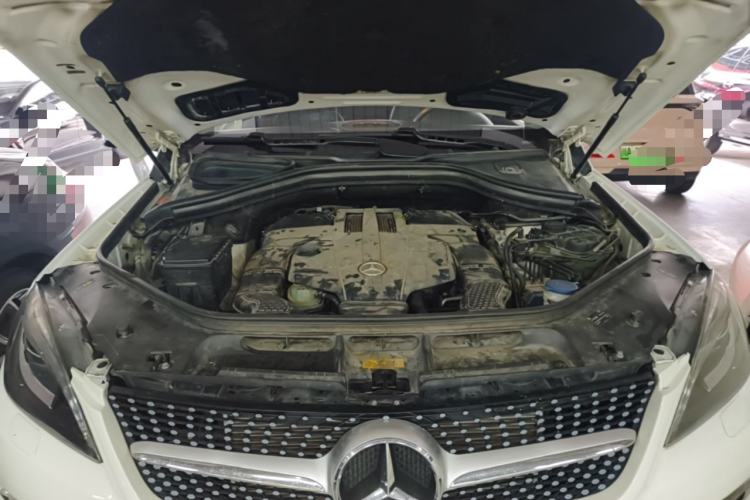 Used Mercedes-Benz M-Class 2014 ML 400 4MATIC Dynamic Model Engine Bay