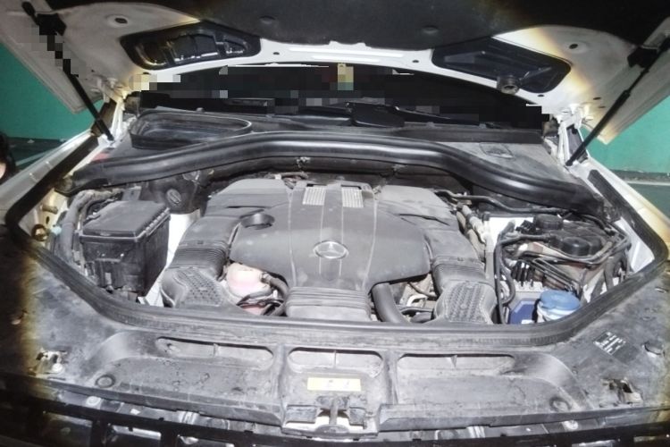Used Mercedes-Benz M-Class 2014 ML 320 4MATIC Engine Bay