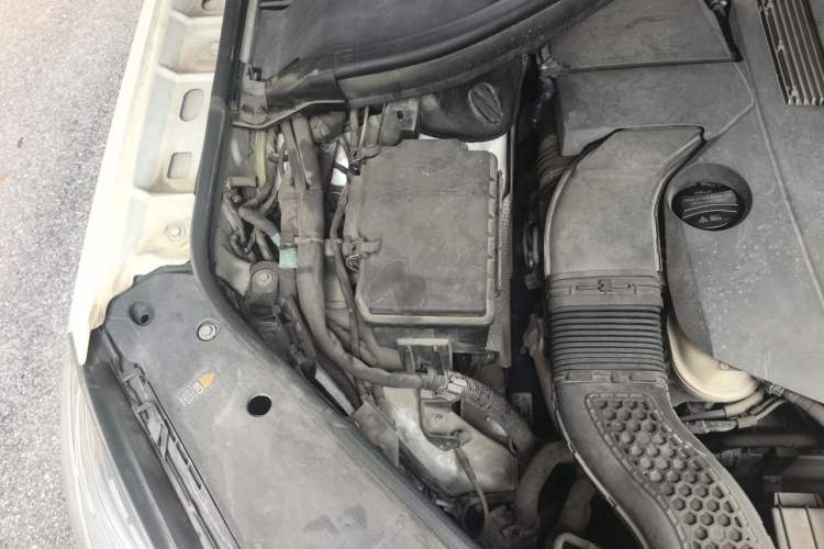 Used Mercedes-Benz M-Class 2014 ML 400 4MATIC Dynamic Model Engine Bay Right
