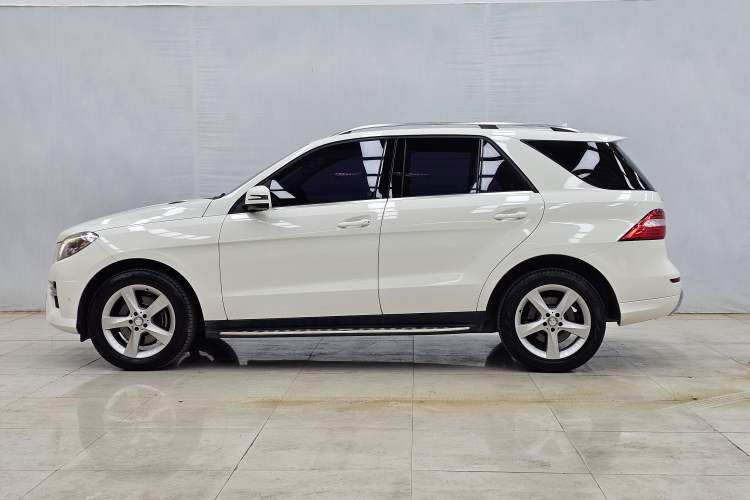 Used Mercedes-Benz M-Class 2014 ML 320 4MATIC Exterior 1