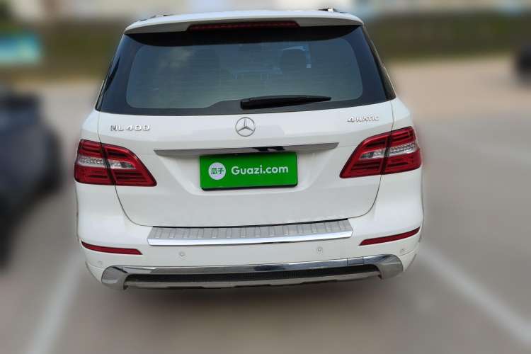 Used Mercedes-Benz M-Class 2014 ML 400 4MATIC Dynamic Model Exterior 4