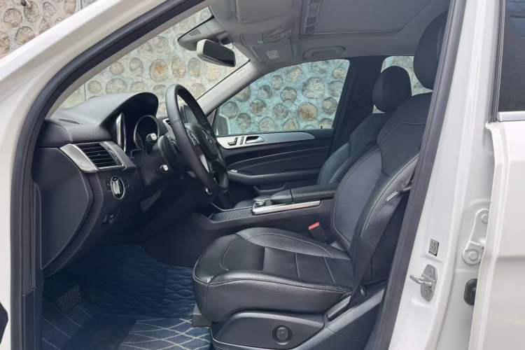 Used Mercedes-Benz M-Class 2014 ML 320 4MATIC Exterior 4
