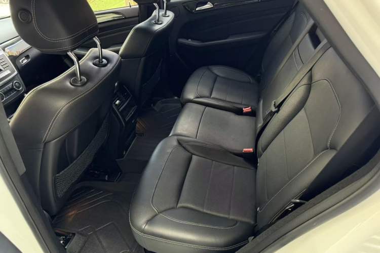 Used Mercedes-Benz M-Class 2014 ML 350 CDI 4MATIC Exterior 6