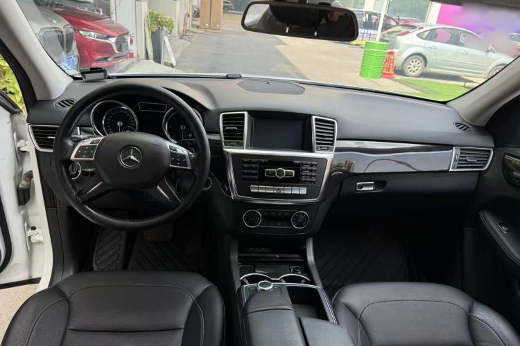 Used Mercedes-Benz M-Class 2014 ML 350 CDI 4MATIC Exterior 7